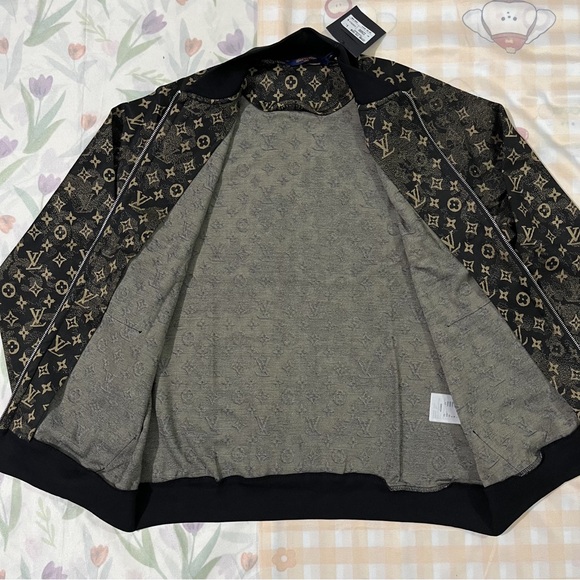 Louis Vuitton Monogram Pattern Jacket - Picture 6 of 10